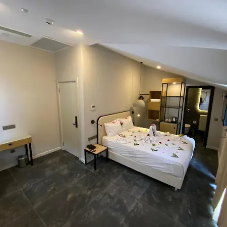 Hotel Iberis Lara 3*